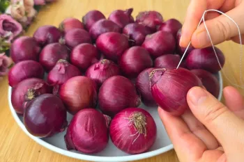 ترفند جالب با پیاز که طعم غذا را متحول می کند؛ امتحانش کنید!