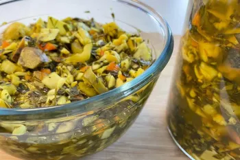 طرز تهیه ترشی هفته بیجار خونگی تند و تیز و خوشمزه با کلی نکات و راز کپک نزدن