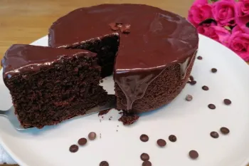 طرز تهیه کیک شکلاتی با ماست سریع و اسان