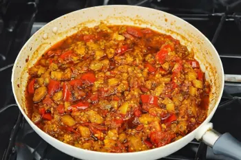 طرز تهیه ملاقورمه/ غذای فوری مازندرانی ها با بادمجان