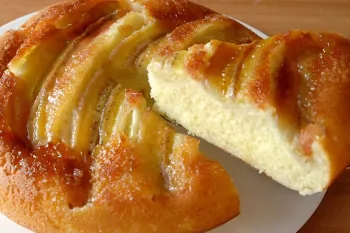 کیک موز بدون فر/ با ۱ تخم مرغ و ۲ موز (کیک موزِ وارونه)