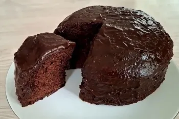 طرز تهیه کیک خیس شکلاتی ساده و خوشمزه