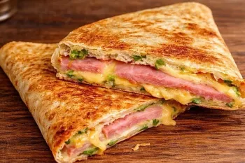 طرز تهیه صبحانه ای فوری با نان و تخم مرغ؛ نیازی به فر نیست.