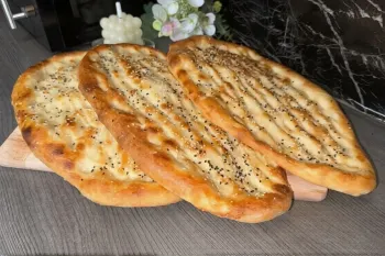 طرز تهیه نان کورنی افغانی / نان خانگی ساده به سبک افغانستان