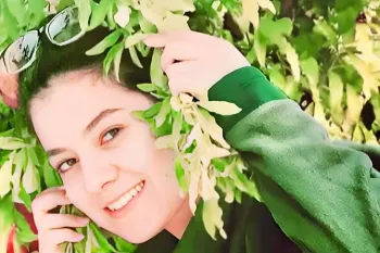 بیوگرافی خورشید آقاخانی بازیگر و دختر سعید آقاخانی