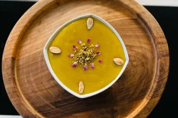 طرز تهیه کاچی مقوی برای کاهش درد و خونریزی پریودی