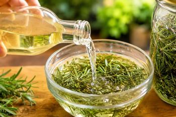 رزماری و سرکه را مخلوط کنید! چرا این روش ثبت نشده؟