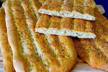 آسان ترین روش تهیه نان بربری خانگی با نیم کیلو آرد