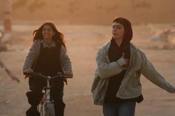 همه چیز در مورد فیلم سینمایی «مراقب»؛ داستان، بازیگران، عوامل و جایزه لاله مرزبان