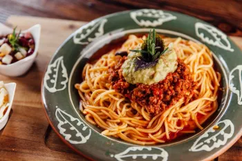 طرز تهیه پاستا با بوقلمون؛ یک وعده سالم و خوشمزه