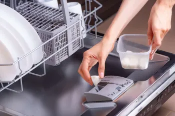 خوشبو کردن ظروف در ماشین ظرفشویی با 7 روش کاربردی