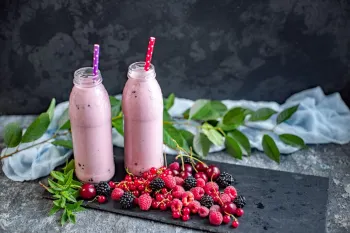 طرز تهیه اسموتی چری بری، یک نوشیدنی خوشمزه و سالم