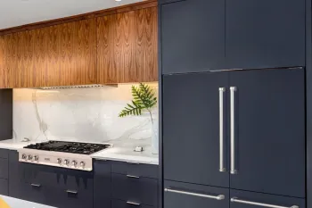 بررسی مزایا و معایب یخچال توکار برای آشپزخانه