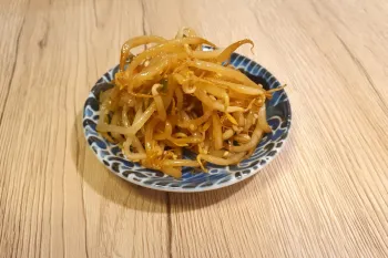 طرز تهیه ترشی جوانه ماش با ماندگاری بالا