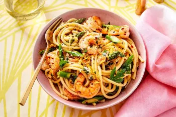 طرز تهیه پاستا بوکاتینی خوشمزه با سس قارچ و گوجه فرنگی