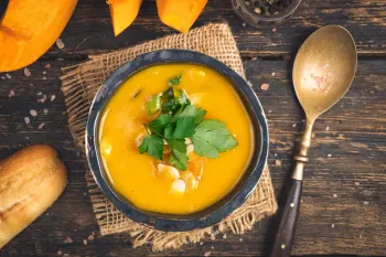 طرز تهیه پتاژ کدو حلوایی؛ سوپ خوشمزه و مقوی فصل سرد