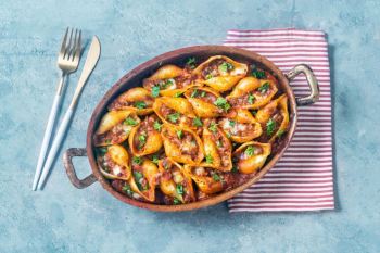طرز تهیه ماکارونی جامبو شلز؛ غذایی شیک و باکلاس
