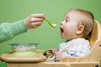 بهترین راه برای نگهداری از غذای نوزاد