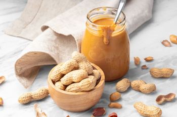 بادام زمینی؛ مغز است یا حبوبات؟