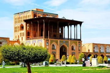 کاخ عالی قاپو اصفهان؛ شاهکار معماری صفوی