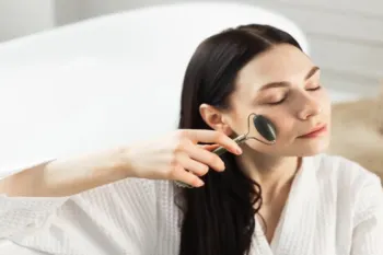طریقه ماساژ صورت با ماساژور صورت