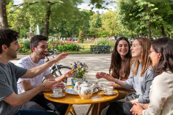اصطلاح Tea یعنی چه؟ معنی کوتاه و کاربرد