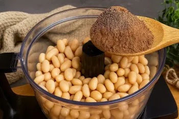 با یه فنجان لوبیا و یه قاشق کاکائو یک دسر خیلی خوشمزه درست کن !
