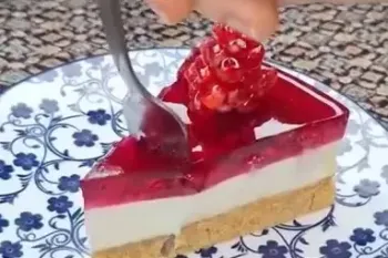 آموزش آسان چیز کیک انار یخچالی برای شب یلدا !