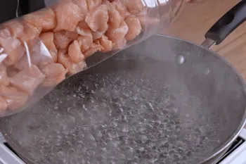 دستور پخت یک غذای خوشمزه با مرغ و ترفندهای جادویی برای طبخ آن !