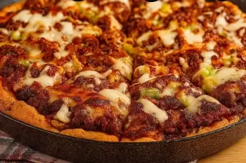 برنج مونده و اضافی رو دور نریز، بیا یادت بدم باهاش یه پیتزای سالم و خوشمزه درست کنی !