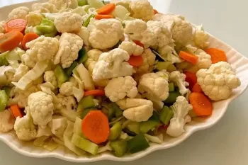 طرز تهیه ترشی مخلوط ترد و خوشمزه بدون کپک زدن !