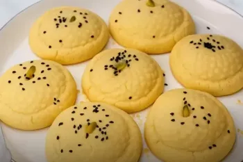 طرز تهیه شیرینی برنجی با عطر هل و گلاب !