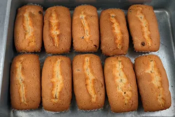 طرز تهیه مینی لوف کشمش و گردو برای عصرانه ای بینظیر !