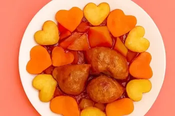 طرز تهیه خوراک مرغ و سبزیجات پُر از رنگ و عطر !