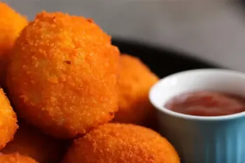 طرز تهیه توپک پنیری، یک فینگرفود راحت و پرطرفدار خانگی !