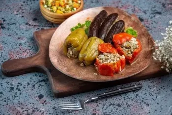 معرفی لیست کامل انواع دلمه برای مهمانی و دورهمی !