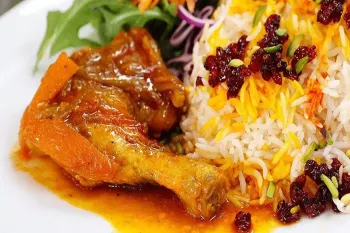 کالری زرشک پلو با مرغ چقدر است ؟