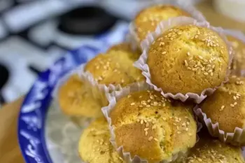 طرز تهیه کیک یزدی ترک دار و بازاری به ساده ترین روش !