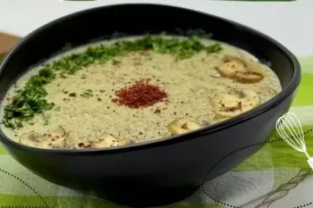 طرز تهیه سوپ قارچ و پنیر، یک پیش غذای شیک و لطیف برای پذیرایی خاص !