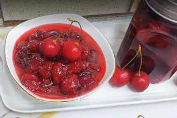 طرز تهیه مربای گیلاس فوق العاده خوشمزه، صد برابر بهتر از بازاری ها !