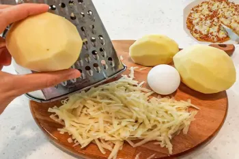 تخم مرغ و سیب زمینی داری ؟ ۱۰ دقیقه ای این غذای خوشمزه رو توی تابه درست کن !