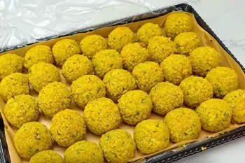 اگه حوصله آشپزی نداری یا پرمشغله ای، این ناگت و فلافل نیمه منجمد بازاری رو درست کن !
