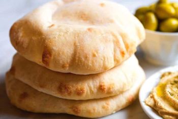 کالری نان پیتا چقدر است ؟ + ارزش غذایی و طرز تهیه آسان