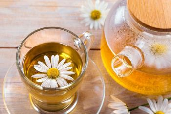 طرز تهیه دمنوش بابونه؛ راهنمای کامل برای یک نوشیدنی آرام بخش