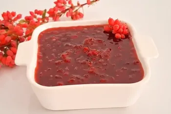 طرز تهیه مربای زرشک تازه + جلوگیری از سیاه شدن