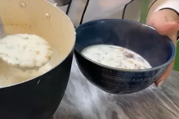 طرز تهیه آش دوغ ضد سرما خوردگی؛ خوشمزه و آسان!