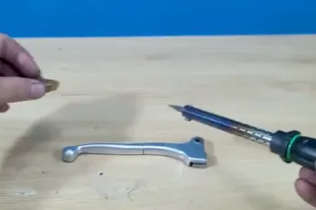 نحوه تعمیر دسته ترمز شکسته موتور؛ مثل روز اول