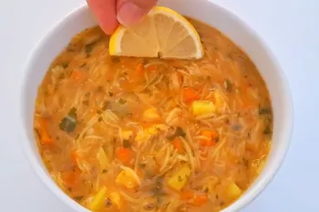 طرز تهیه سوپ ورمیشل ضد سرما خوردگی با دستوری ساده