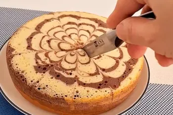 تهیه کیک زبرا خوشمزه در قابلمه بدون فر