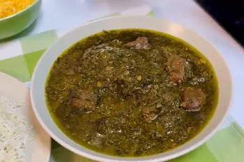 تهیه خورشت اسفناج و گردو اصیل دامغانی!